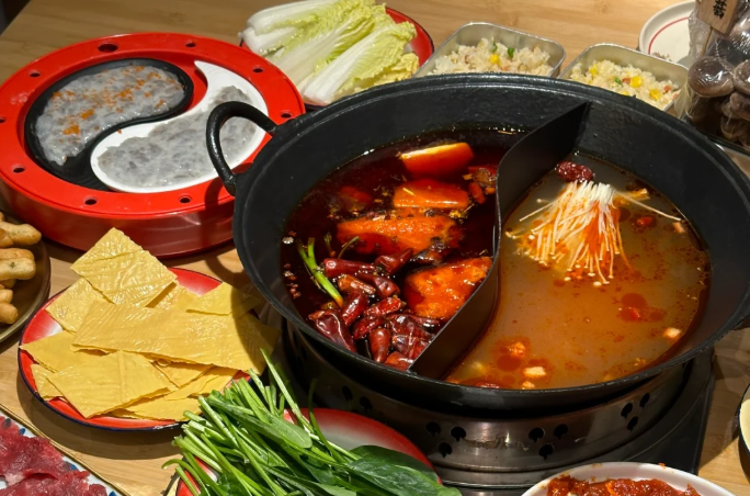 火锅新格局:菜市场里的火锅